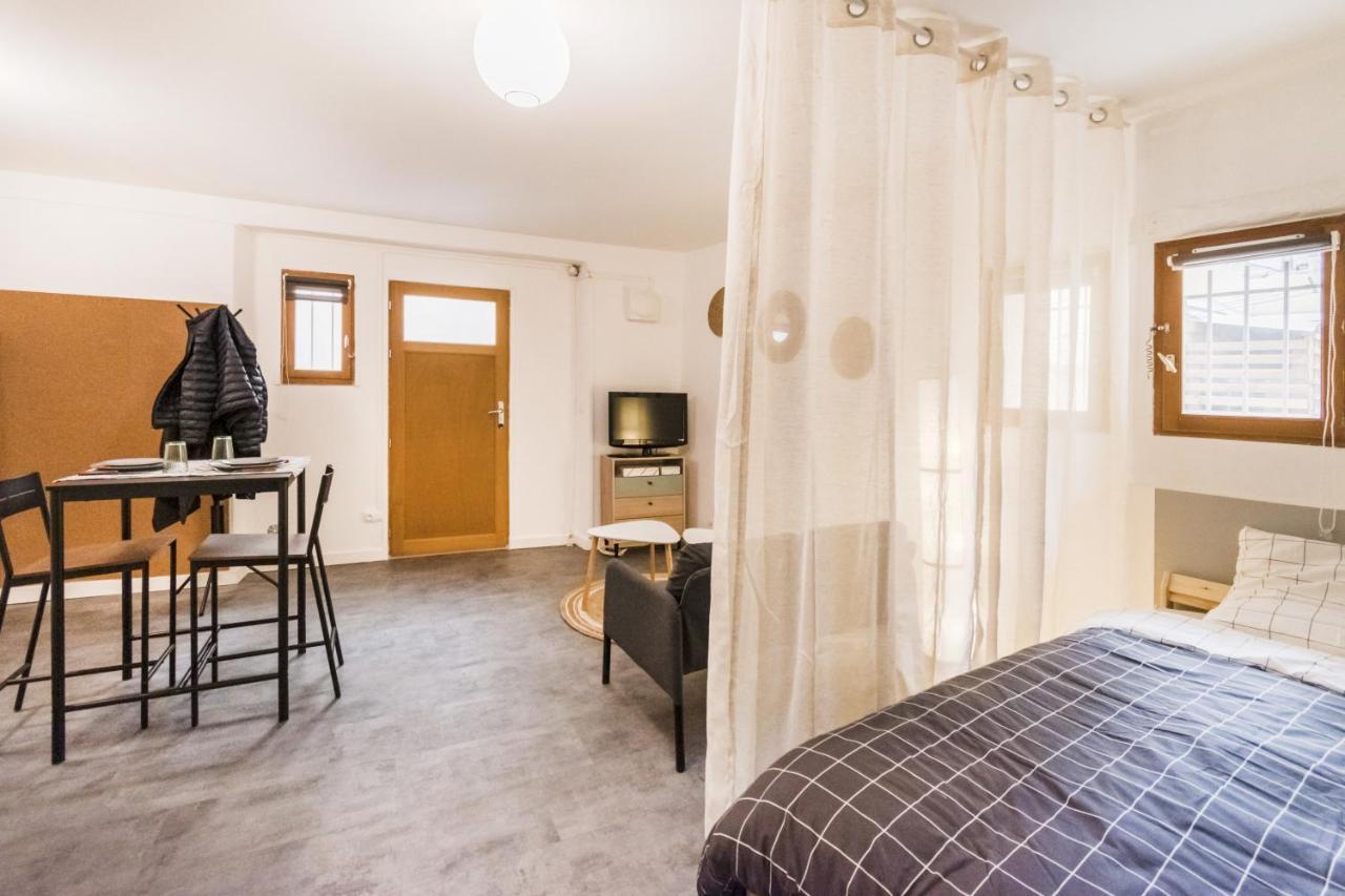 Апартаменты Studio Hyeres Medieval Экстерьер фото